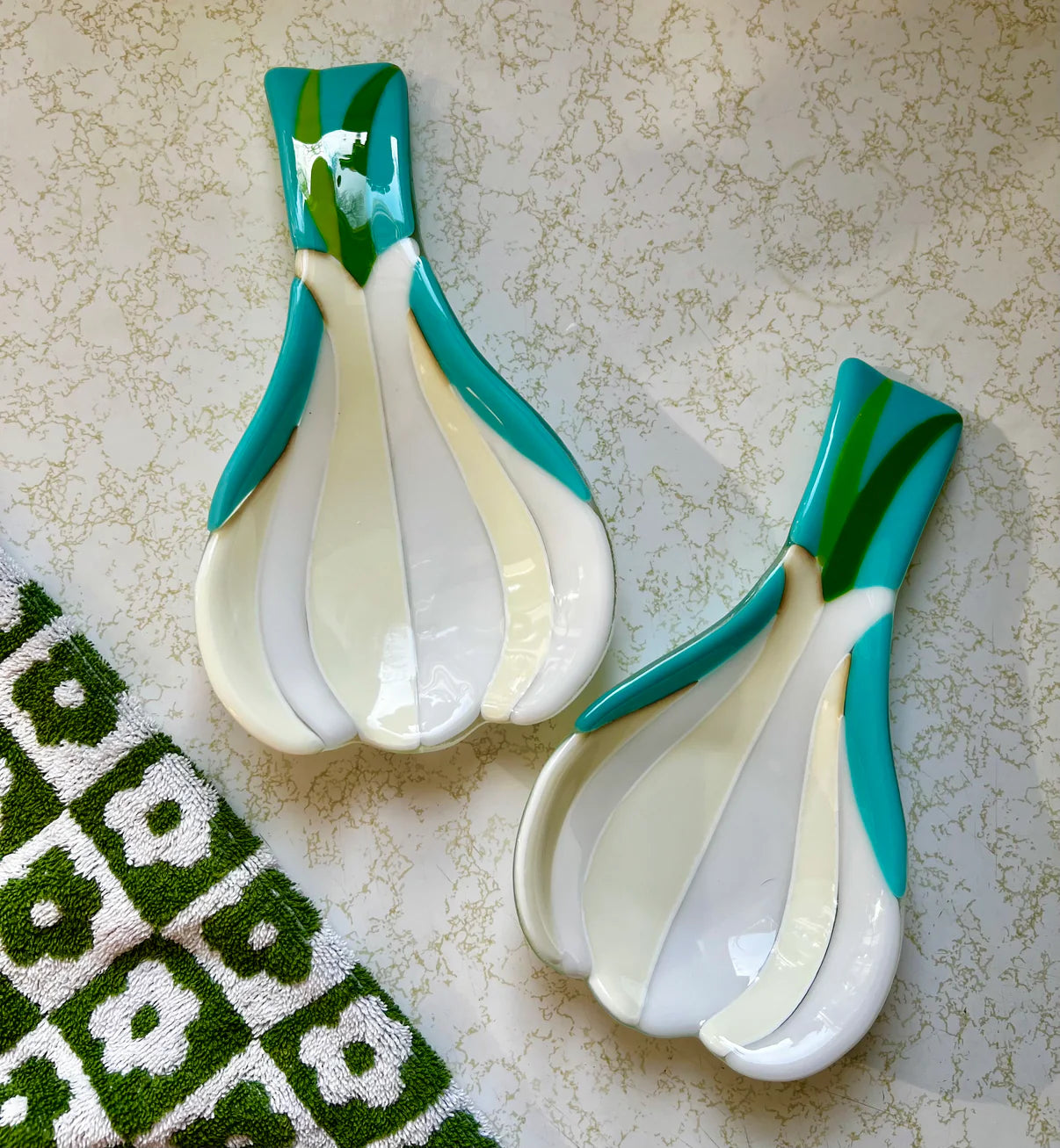 Repose-cuillère "Garlic" spoon rest - Cold Heart Glass Co.