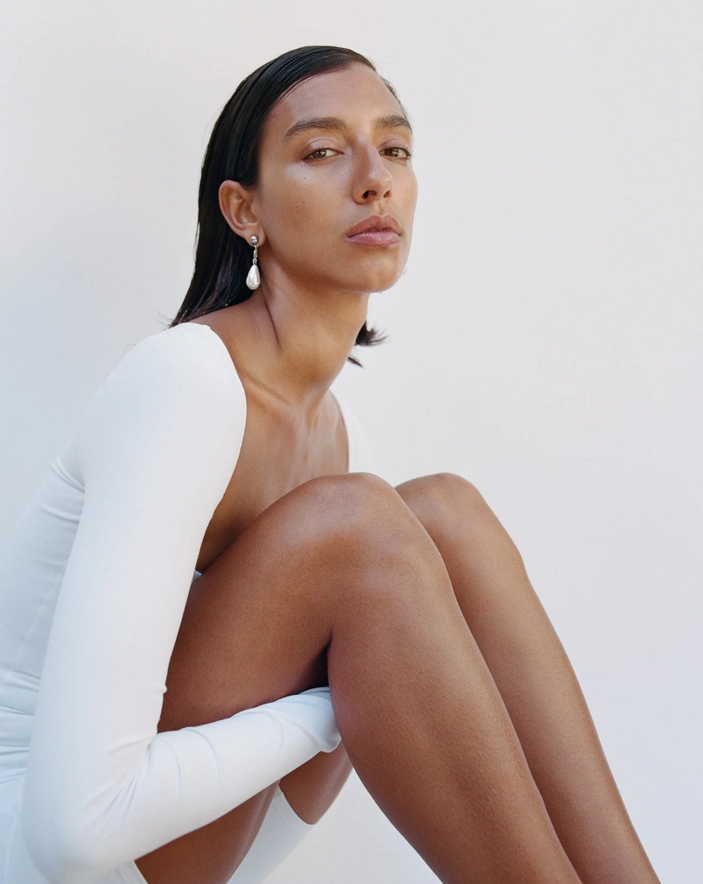 Pearl on Chain Gold Mini Drop-Tile Grove