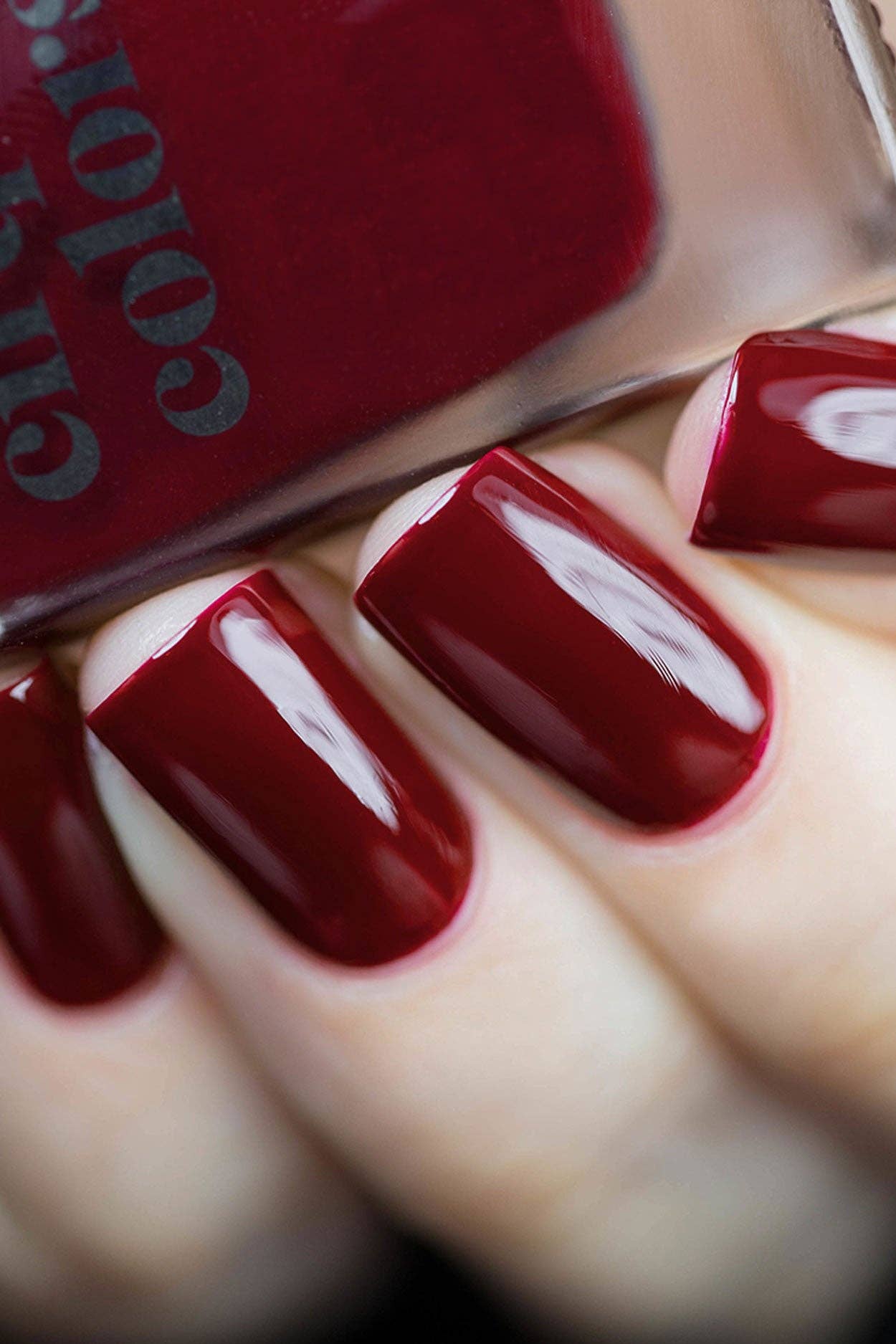 Vernis à ongles Rouge Rockefeller - Cirque Colors