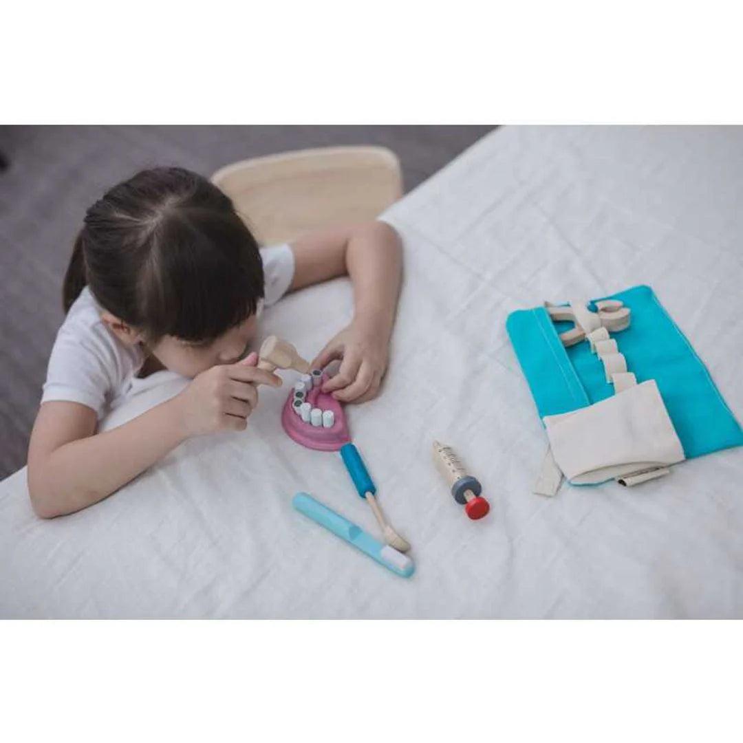 Ensemble de jouets de dentiste - Plan Toys Canada