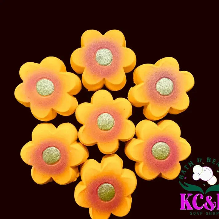 Bombes de bain à l'huile d'amande douce - Nourishing Bath Bombs - KC&D Soap Shop