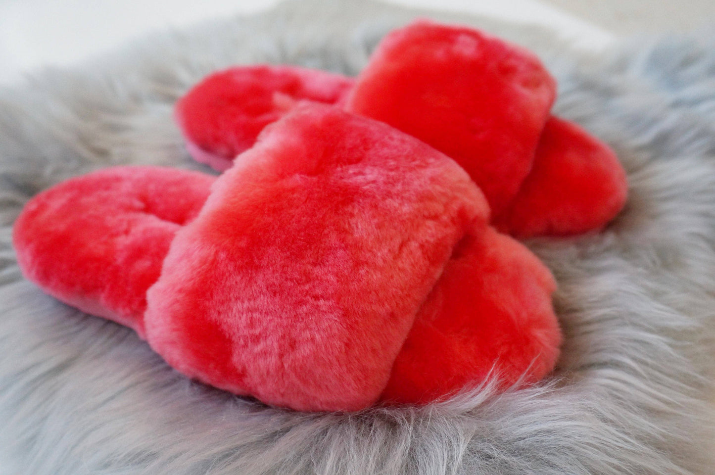 Pantoufles moelleux en peau de mouton australienne (3 couleurs) Australian Sheepskin Fluffy Slippers - Sheepskin Elite