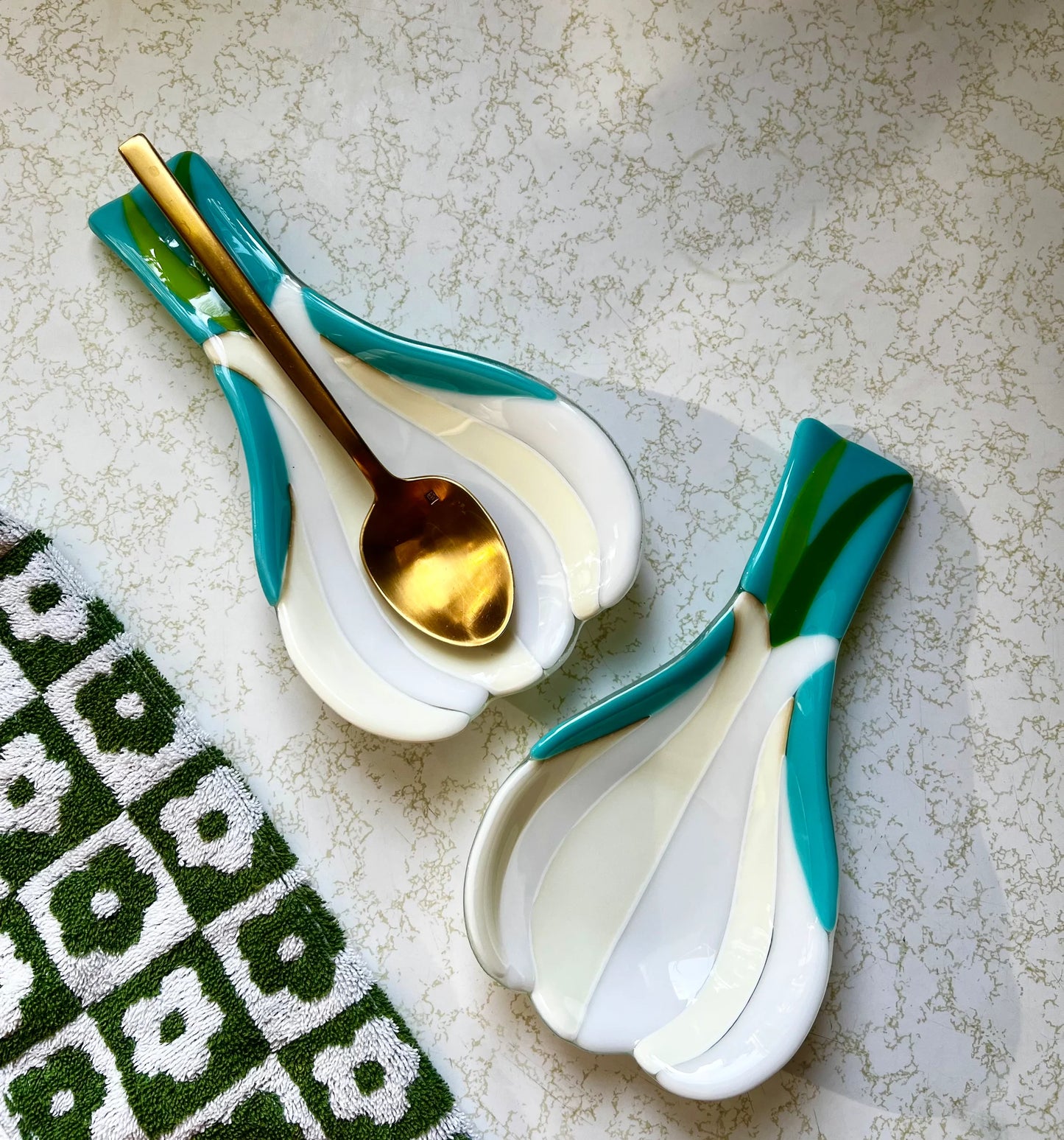 Repose-cuillère "Garlic" spoon rest - Cold Heart Glass Co.