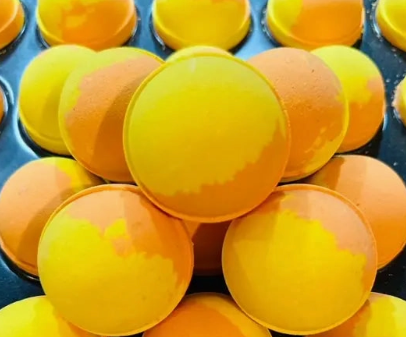 Bombes de bain à l'huile d'amande douce - Nourishing Bath Bombs - KC&D Soap Shop