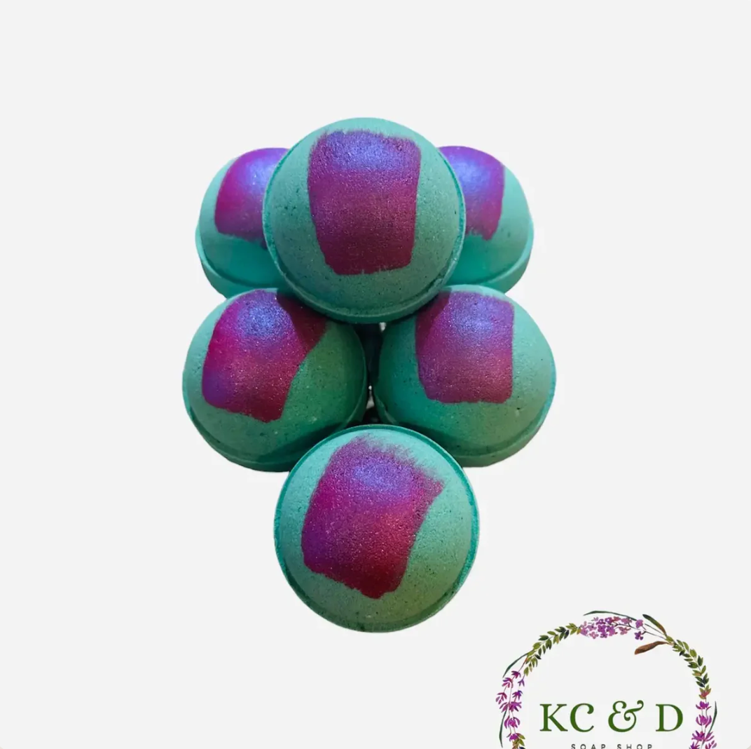 Bombes de bain à l'huile d'amande douce - Nourishing Bath Bombs - KC&D Soap Shop