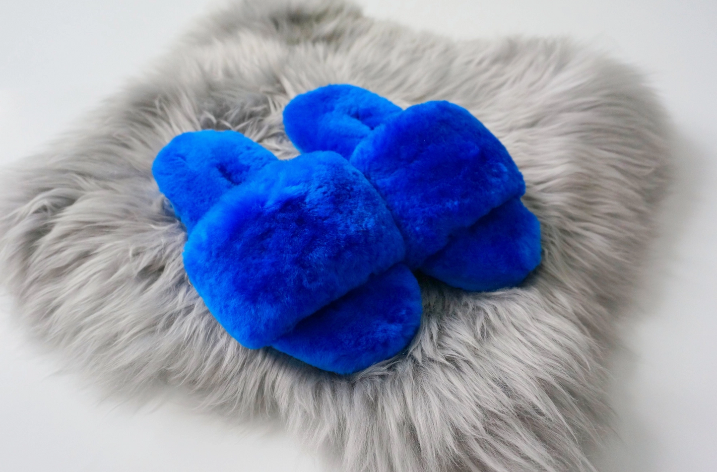 Pantoufles moelleux en peau de mouton australienne (3 couleurs) Australian Sheepskin Fluffy Slippers - Sheepskin Elite