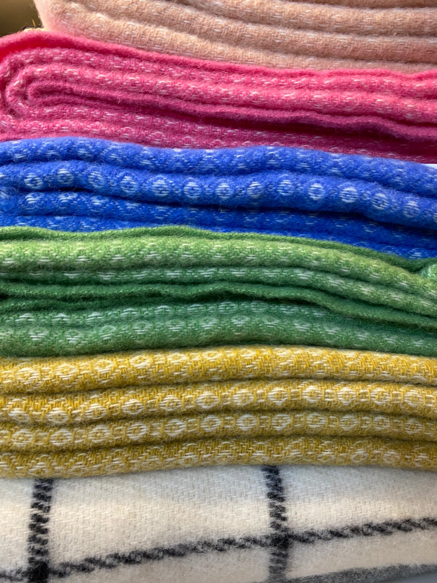 MODELE LOOP - Couverture en laine brossée - Klippan