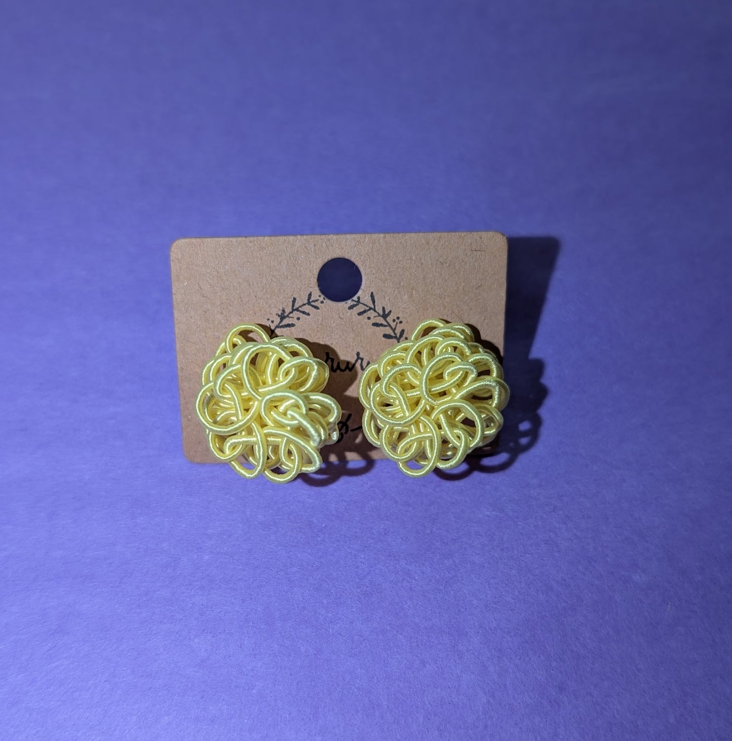 Boucles I. Flower Stud Nanohanamusubi Earrings - STUDIO MURURU