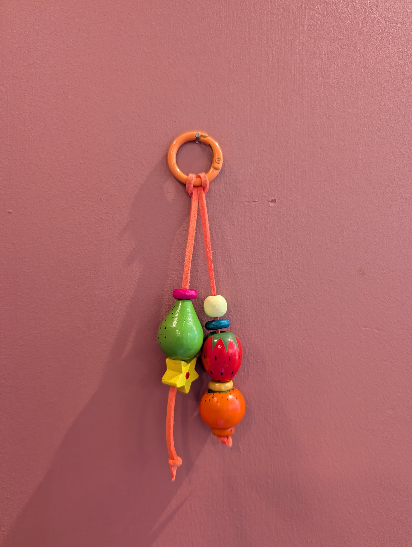 Breloques charm pour sac fruits en bois - Roselyne