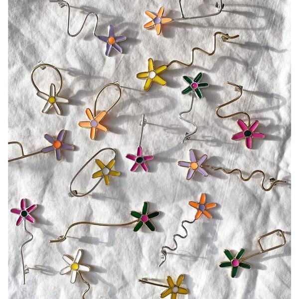 Boucles fleurs Daisy Poppers - créez votre paire- Studio Sophia Sophia