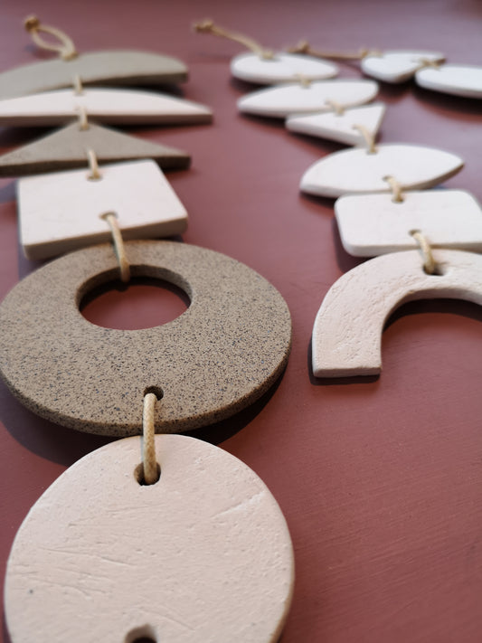 Grigris muraux en céramique - Anne-Marie Hétu