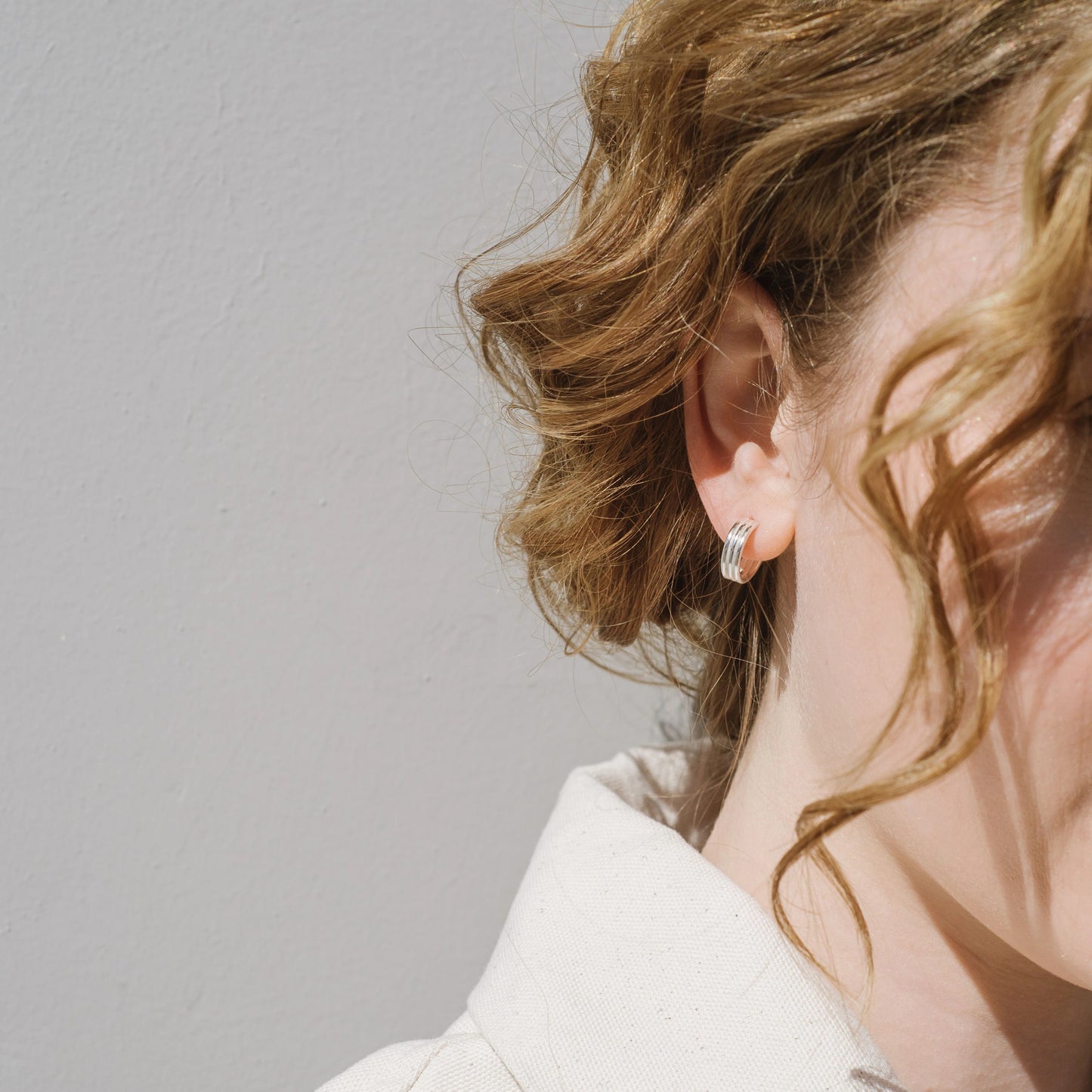 Boucles range hoops - Kara Yoo