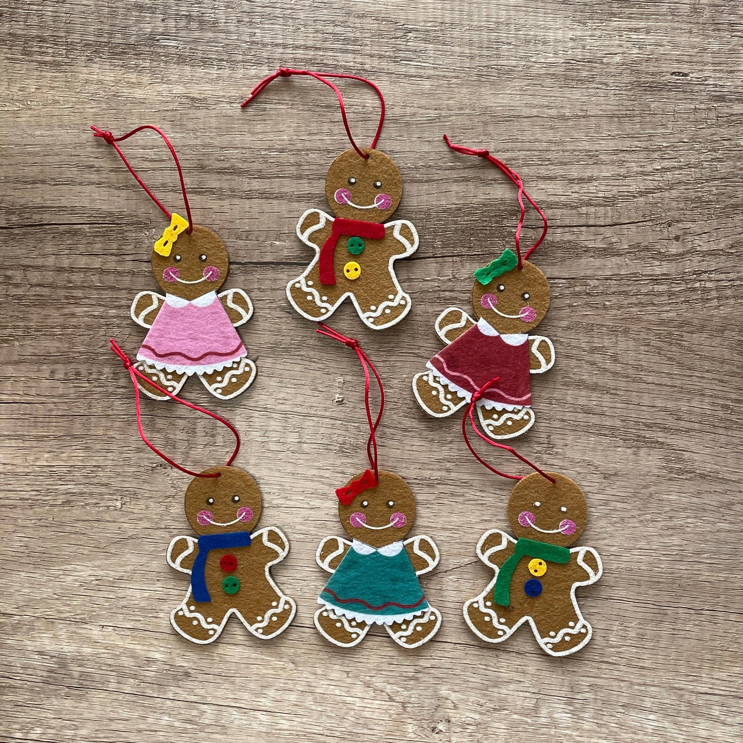 Ensemble DIY pour ornement pain d'épices - DIY Felt Gingerbread Ornament Kit - Jewelry Made by Me
