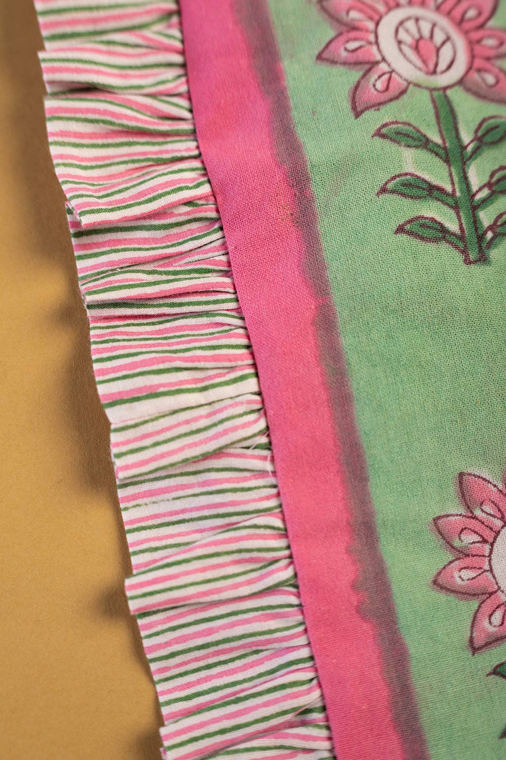 Coussin reversible Laurel & Taffy - Ian Snow