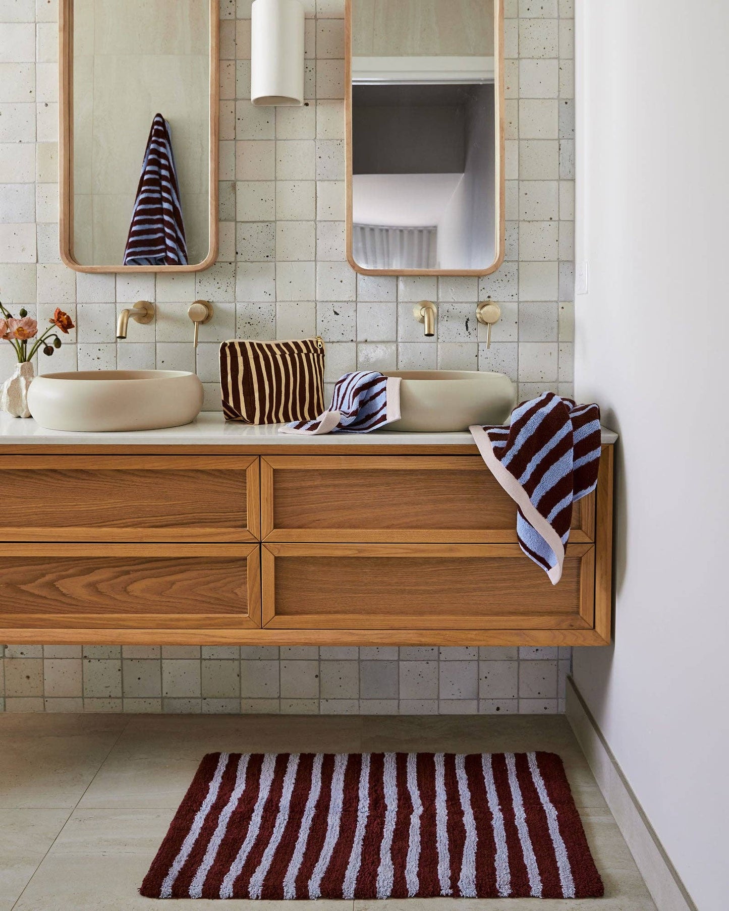 Tapis de bain Strokes Bath Mat - Mosey Me