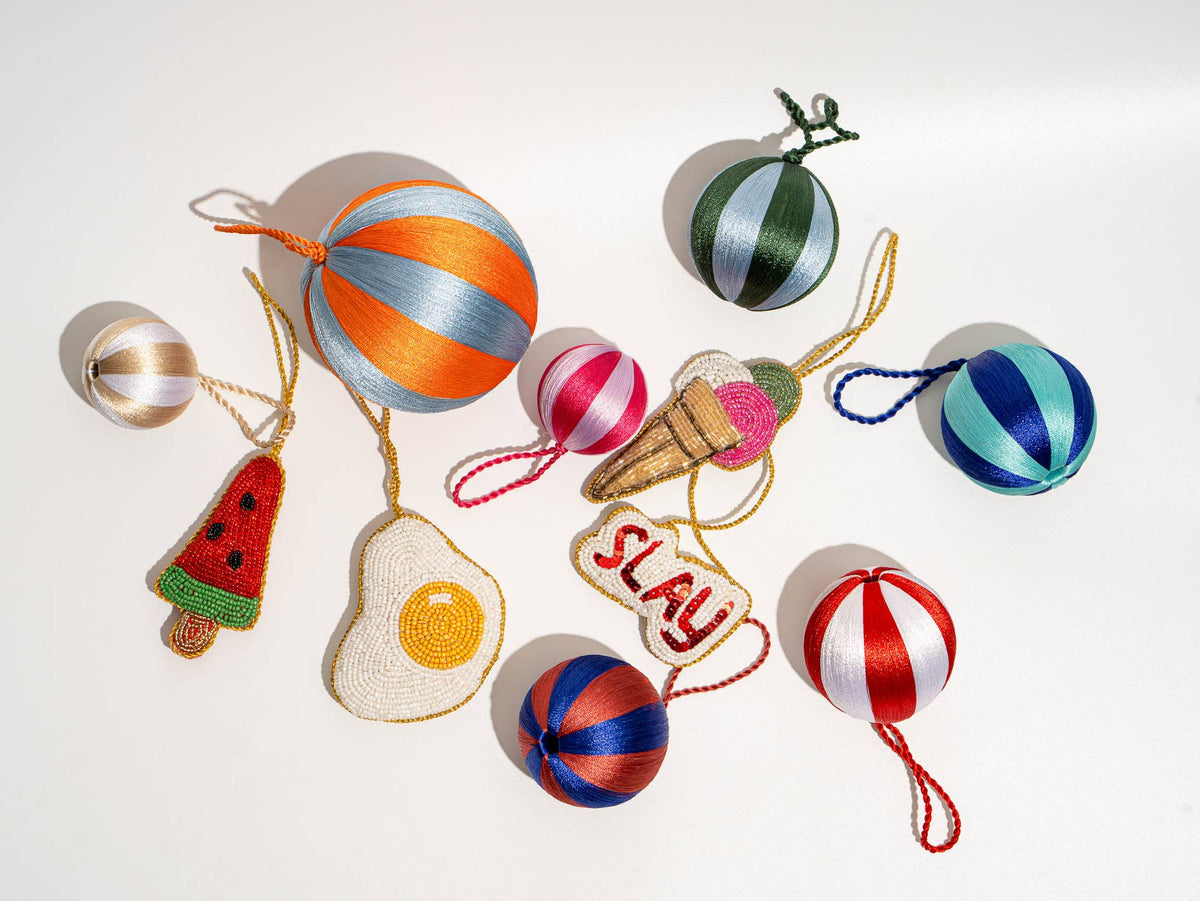 12 - Ornement Boule de Noel Rayee - YOD & CO