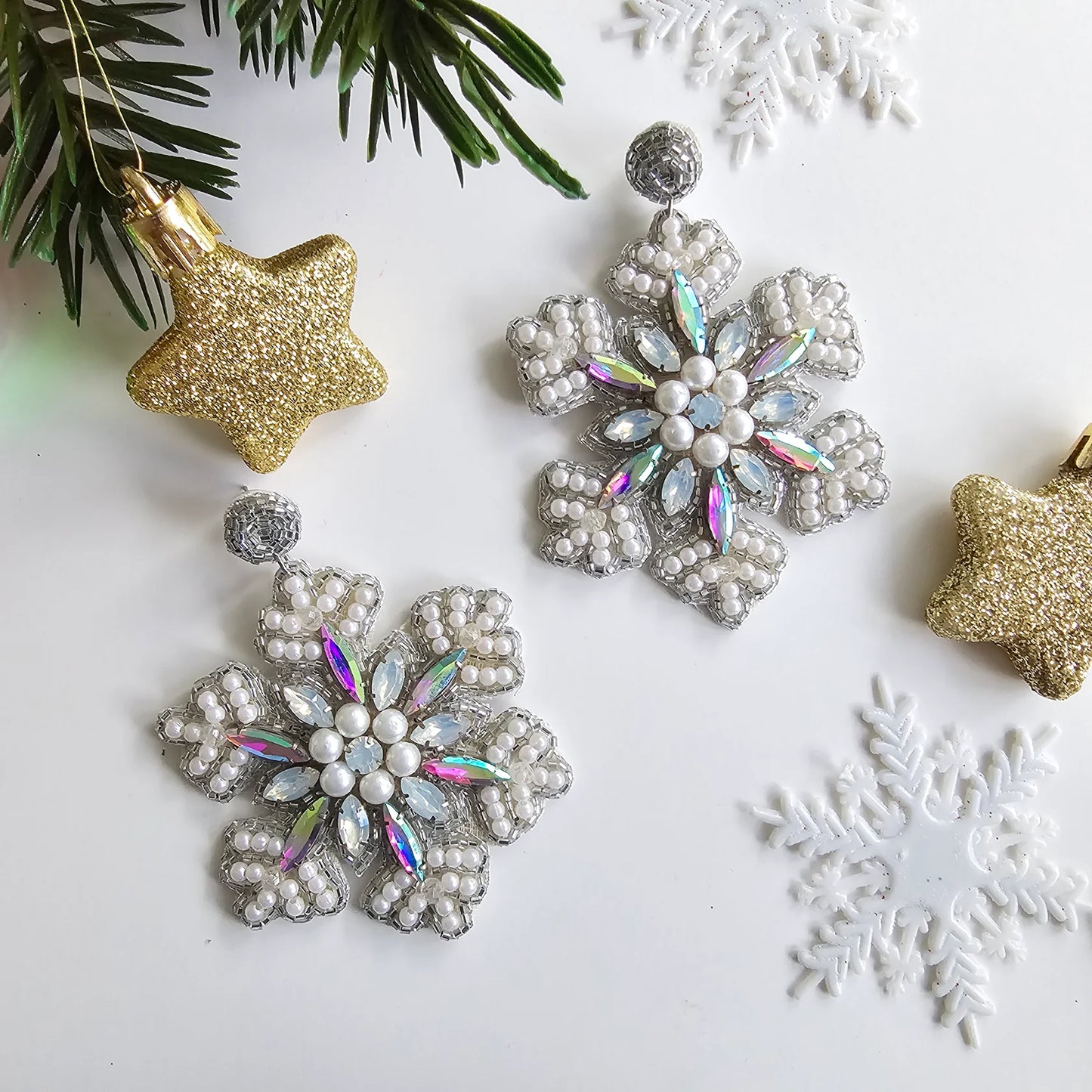 Boucles d'oreilles brodées Flocons Snowflakes - Zurii