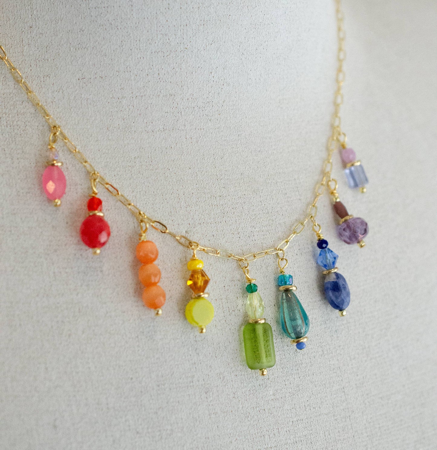 Collier a breloques Rainbow Charm - Jill Makes