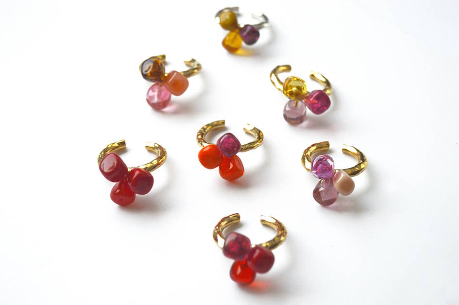 Bague ajustable LALETI petites perles de verre - Chama Navarro