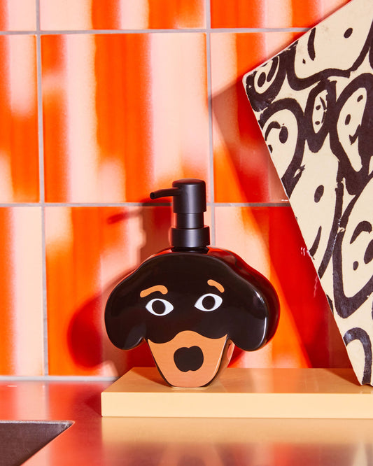 Distributeur de savon en céramique Teckel - Dachshund soap dispenser - Fluid market