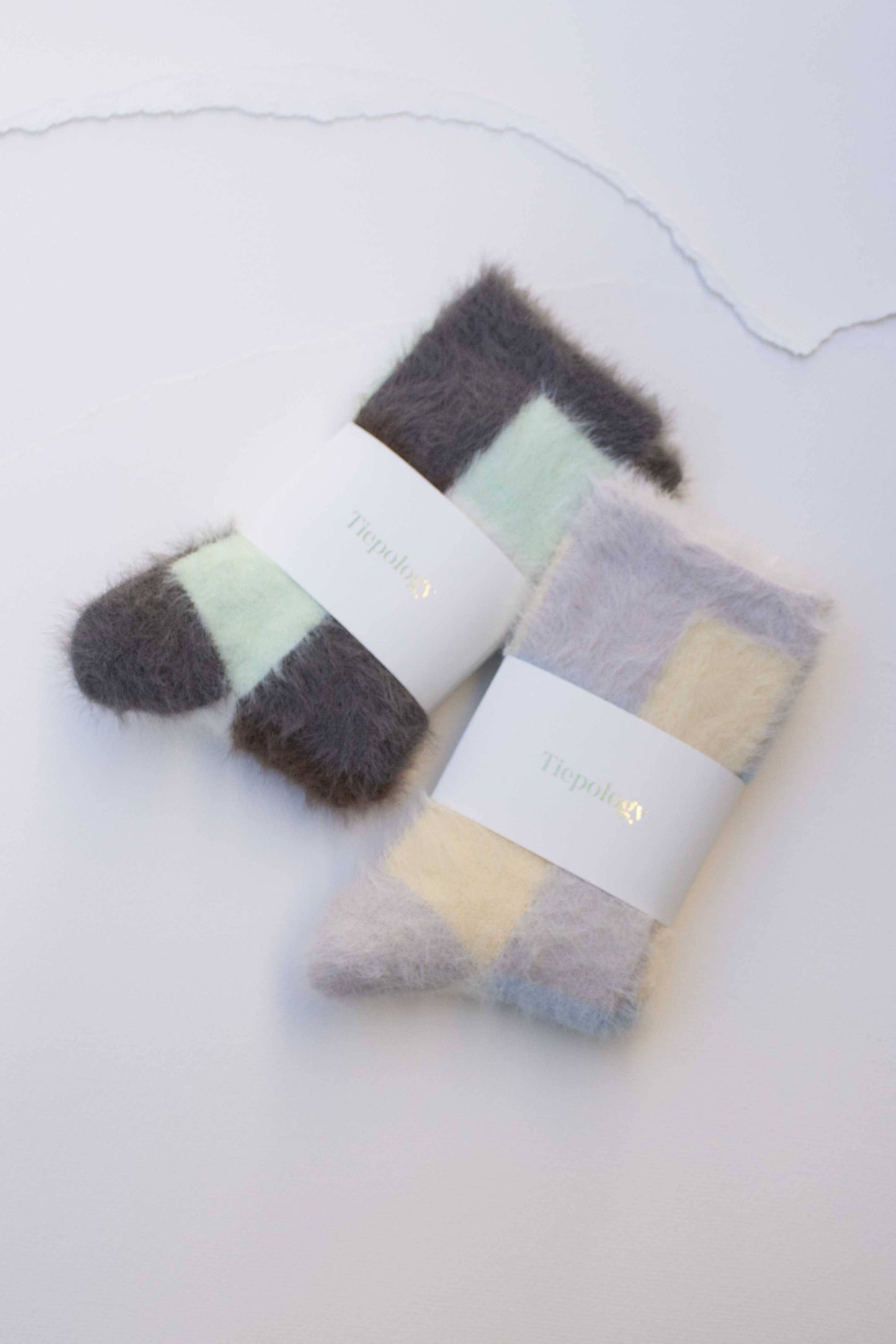 Chaussettes fuzzy à carreaux - Tiepology