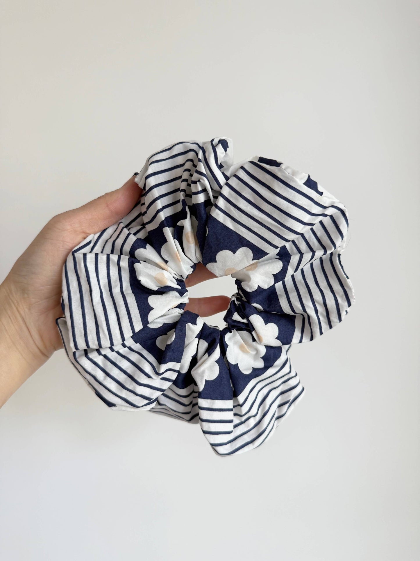 Chouchou jumbo ''Paris'' scrunchie - Billy Bamboo
