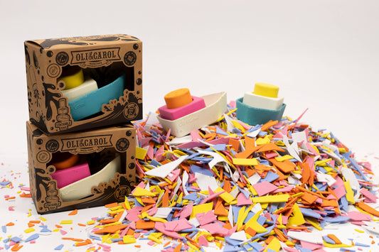 Bateau flottant recyclé - Oli & Carol