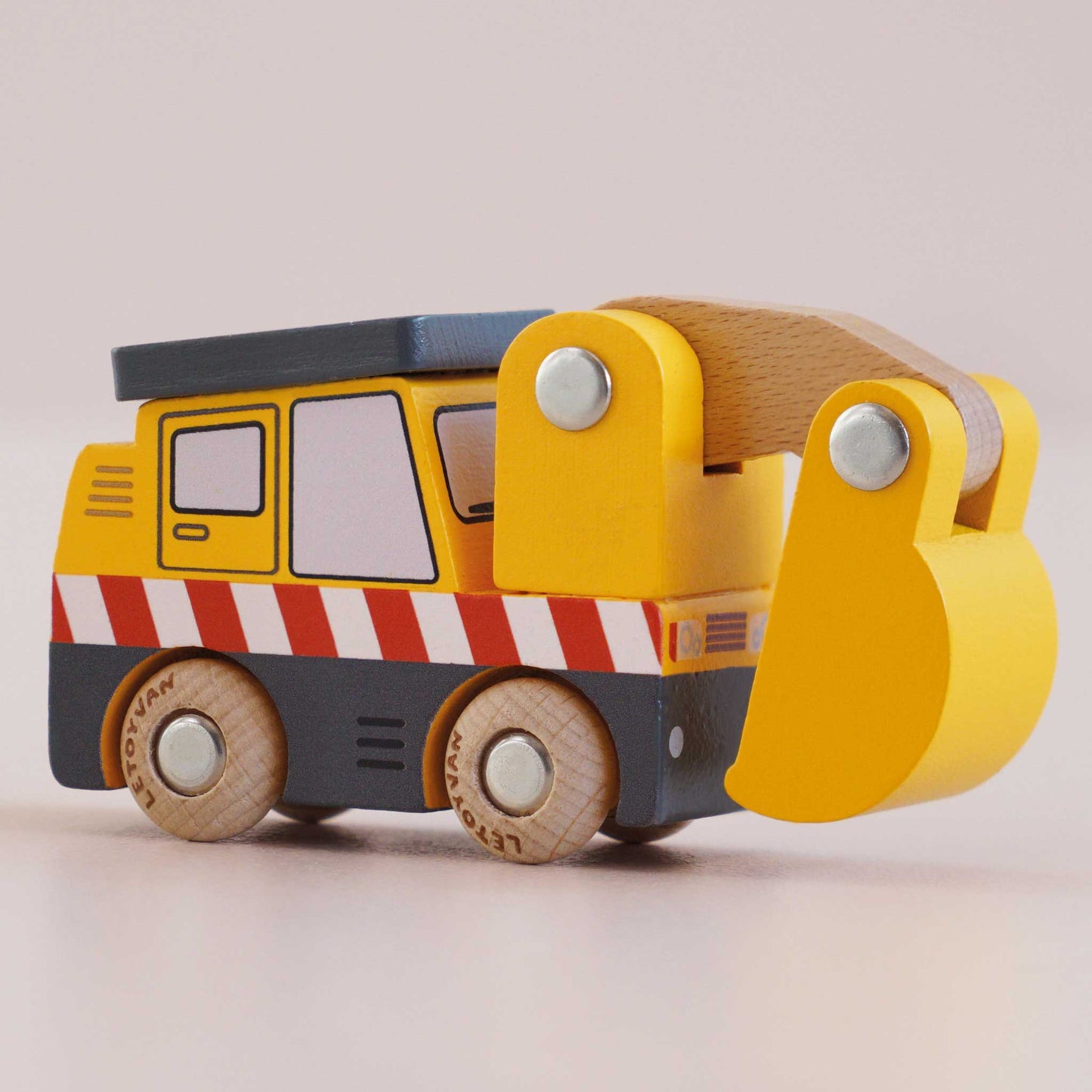Eddie pelleteuse en bois - Le Toy Van