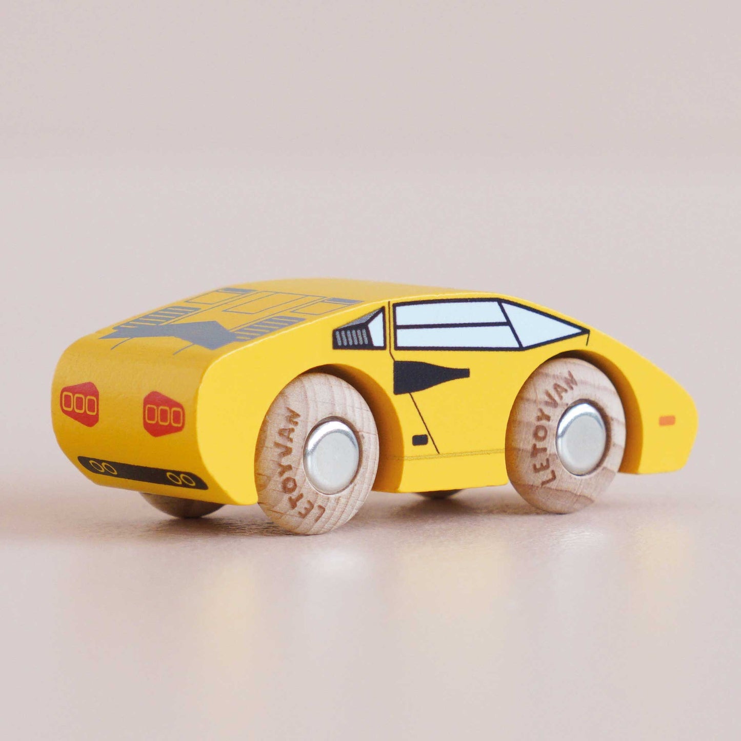 Petite voiture de course en bois - Le Toy Van