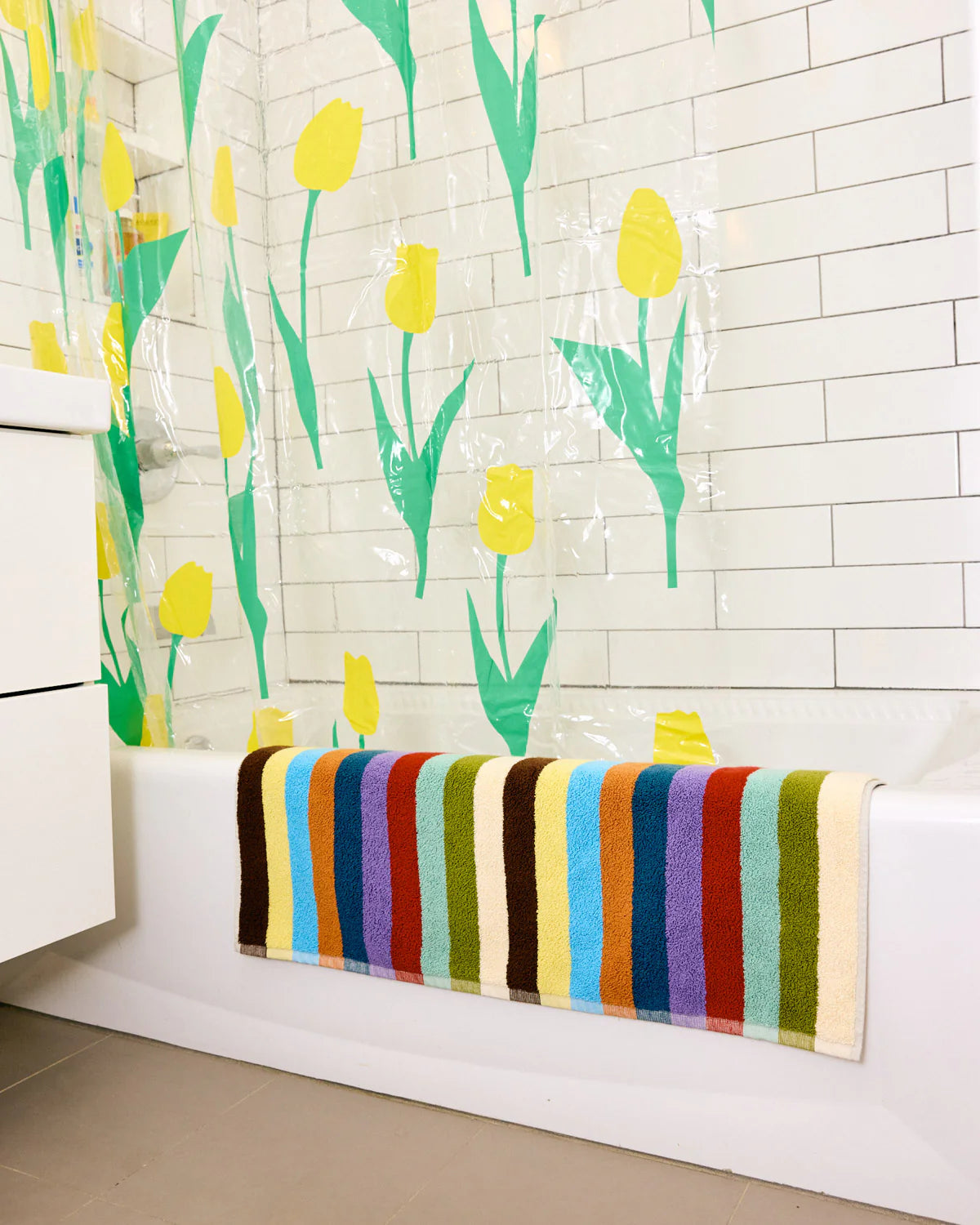 Tapis de bain ''Hummingbird Stripe'' Bath mat - Dusen Dusen
