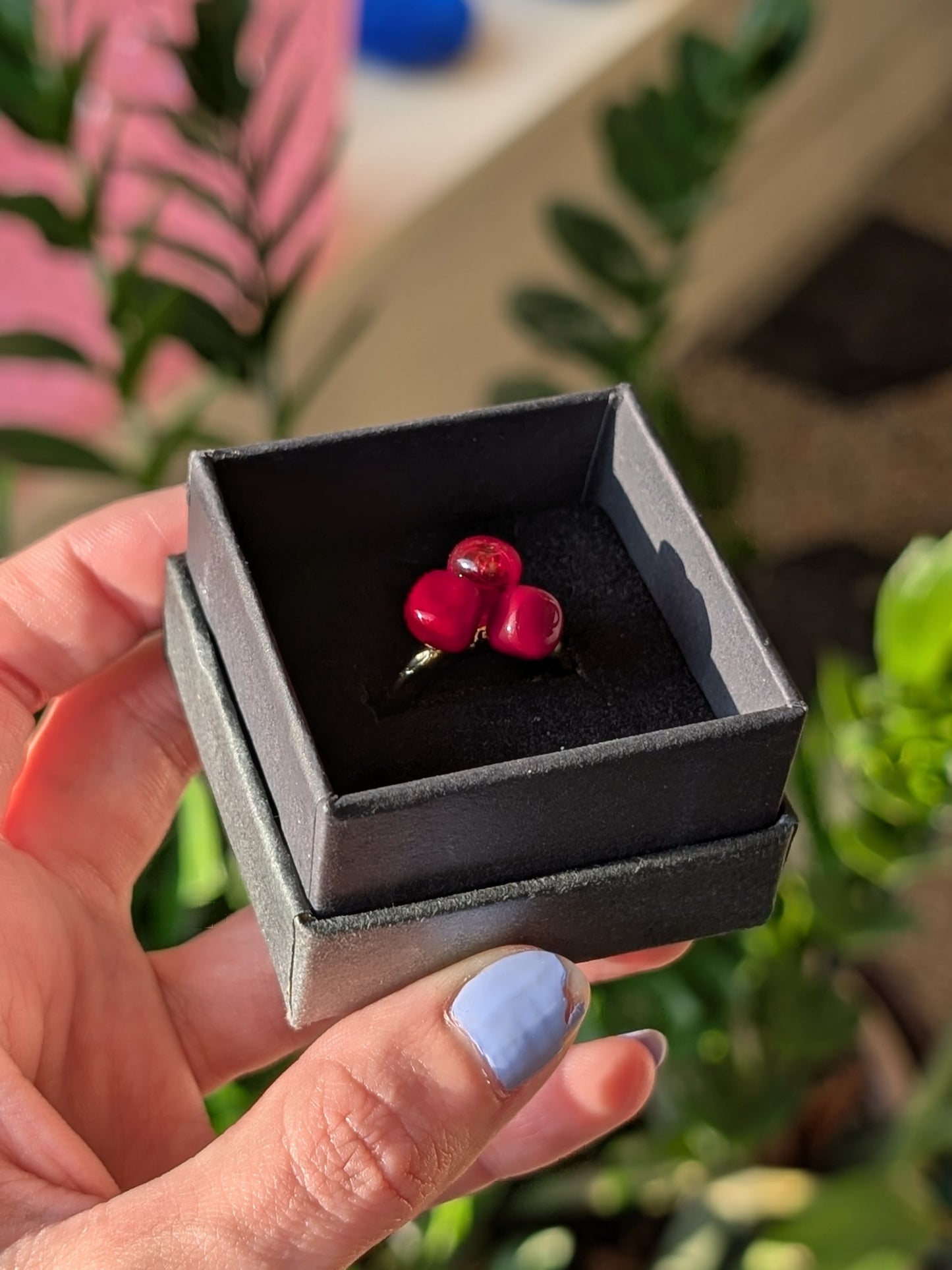 Bague ajustable LALETI petites perles de verre - Chama Navarro