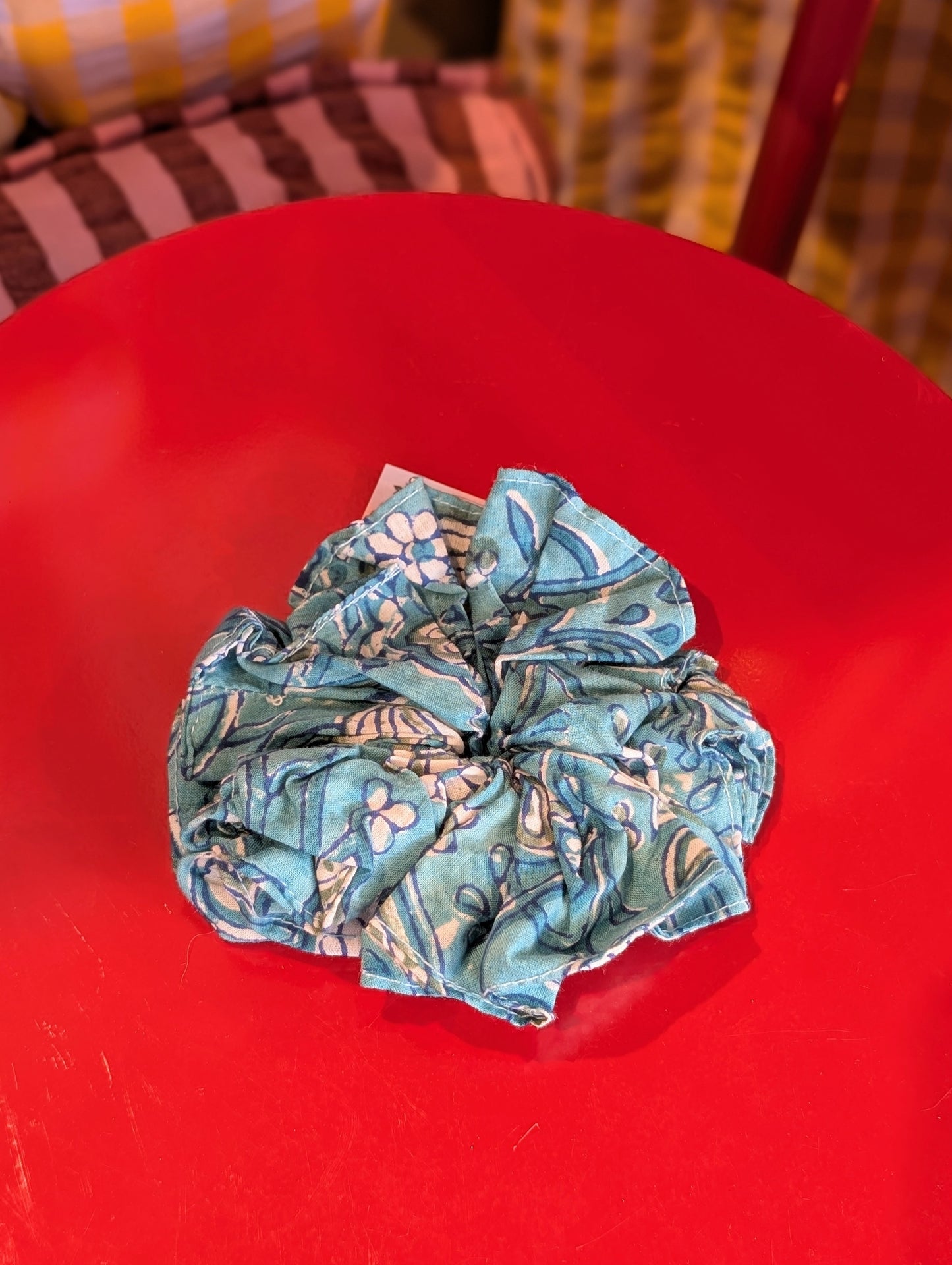 Chouchous MEDIUM scrunchies - Desi design and chai