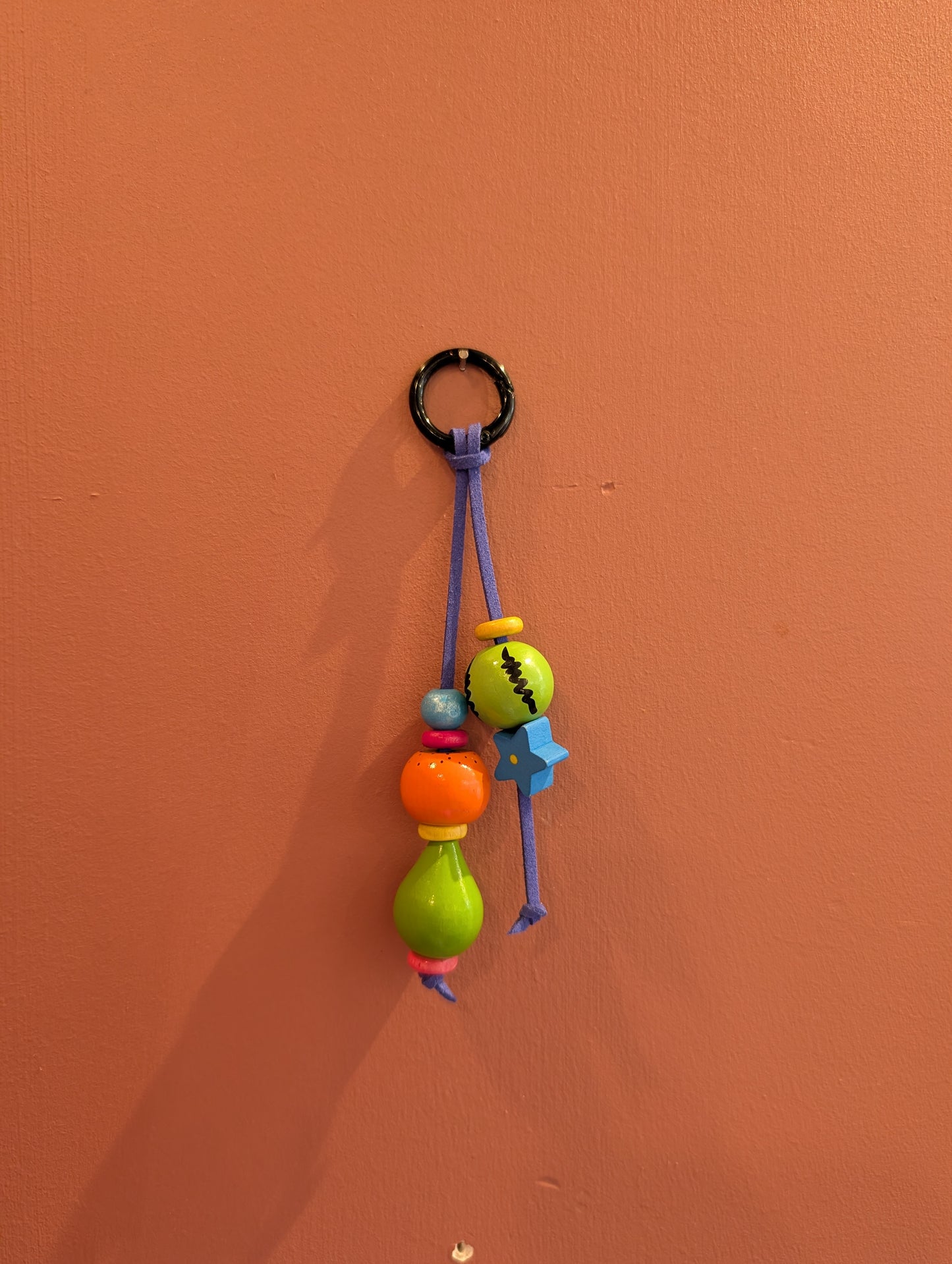 Breloques charm pour sac fruits en bois - Roselyne