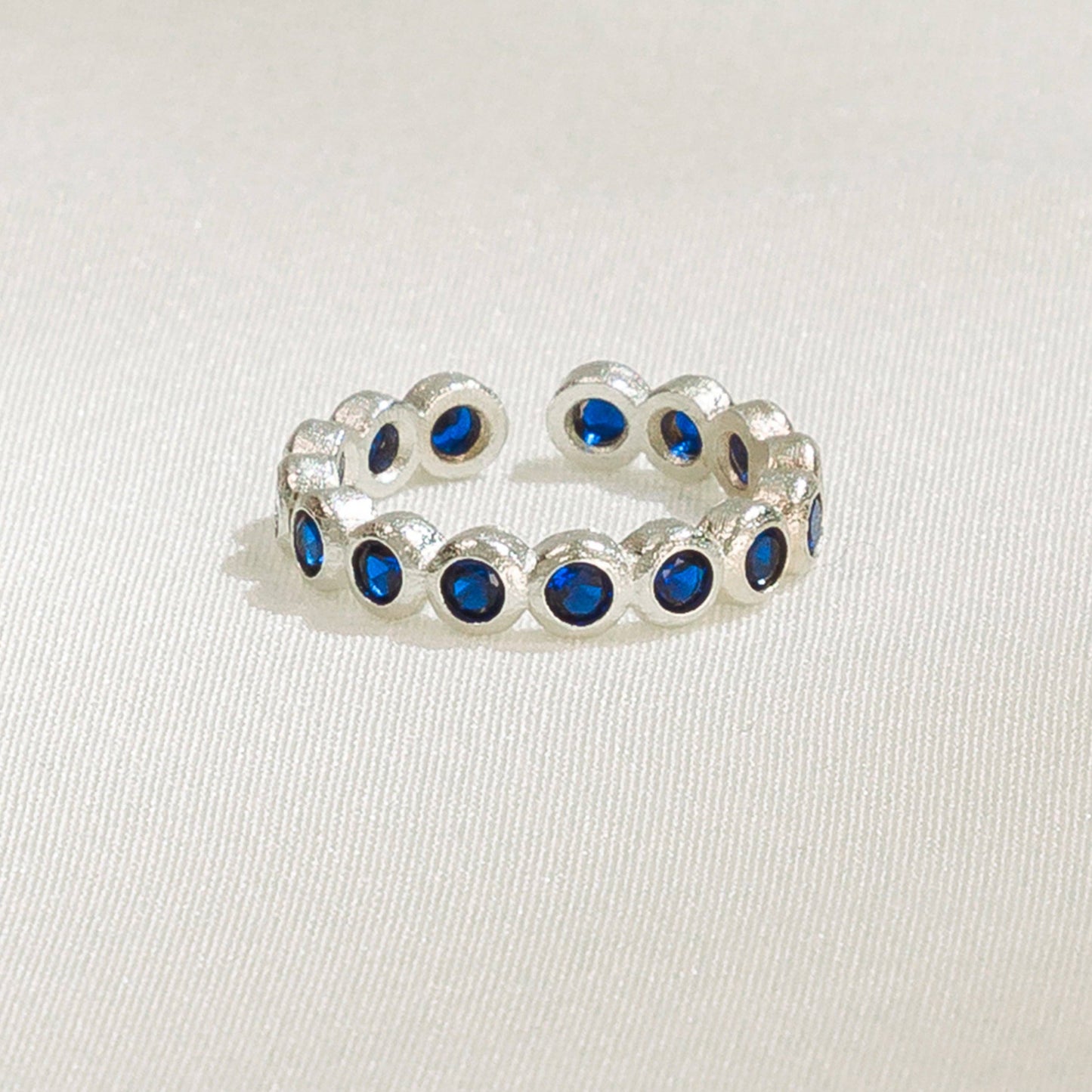 Bague Amélia en argent bleu nuit - Agapé Studio