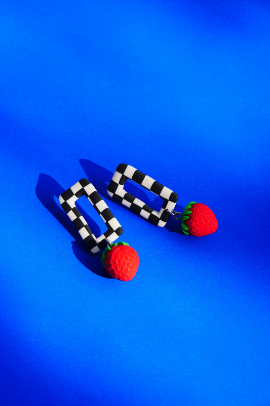 Boucles Fraises D17 - Collection Cléo - Crocodile Agile