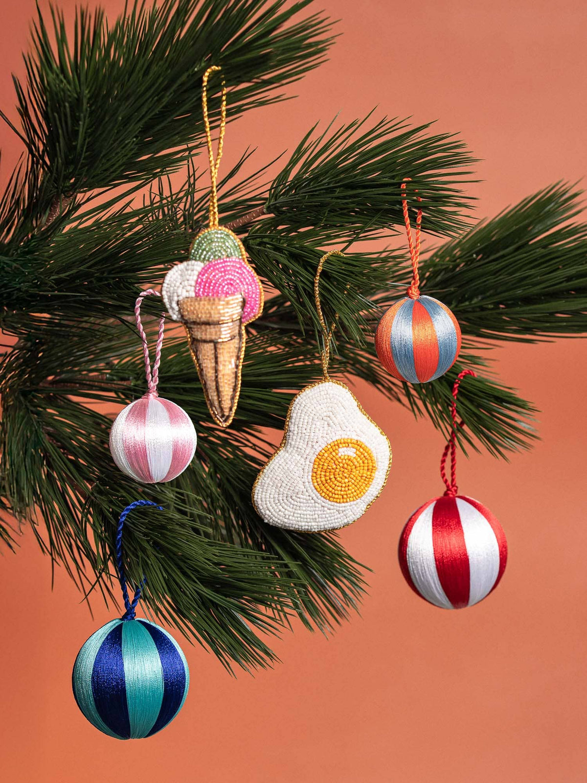12 - Ornement Boule de Noel Rayee - YOD & CO