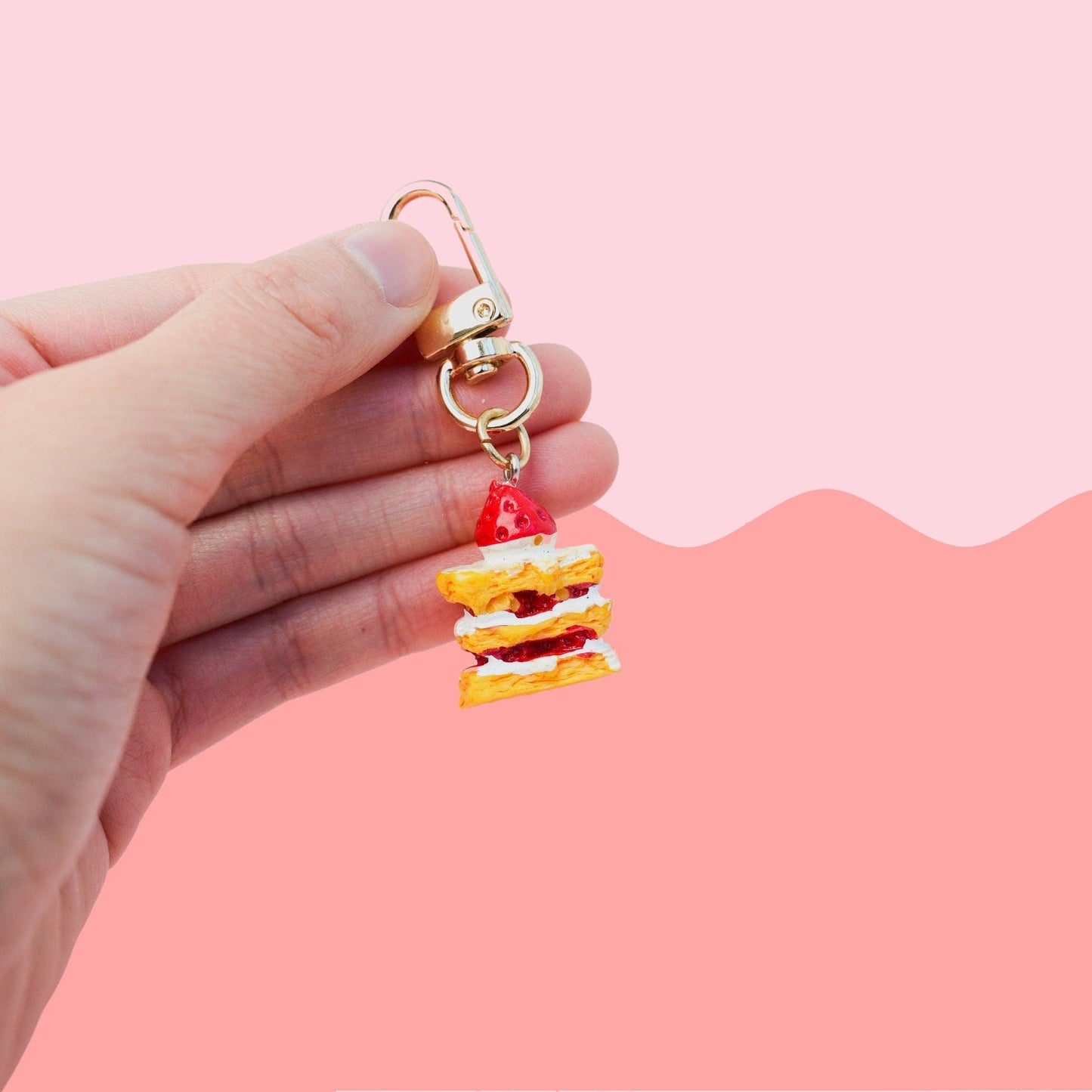 Porte clé STRAWBERRY CAKE Keychain - Mini Story Co