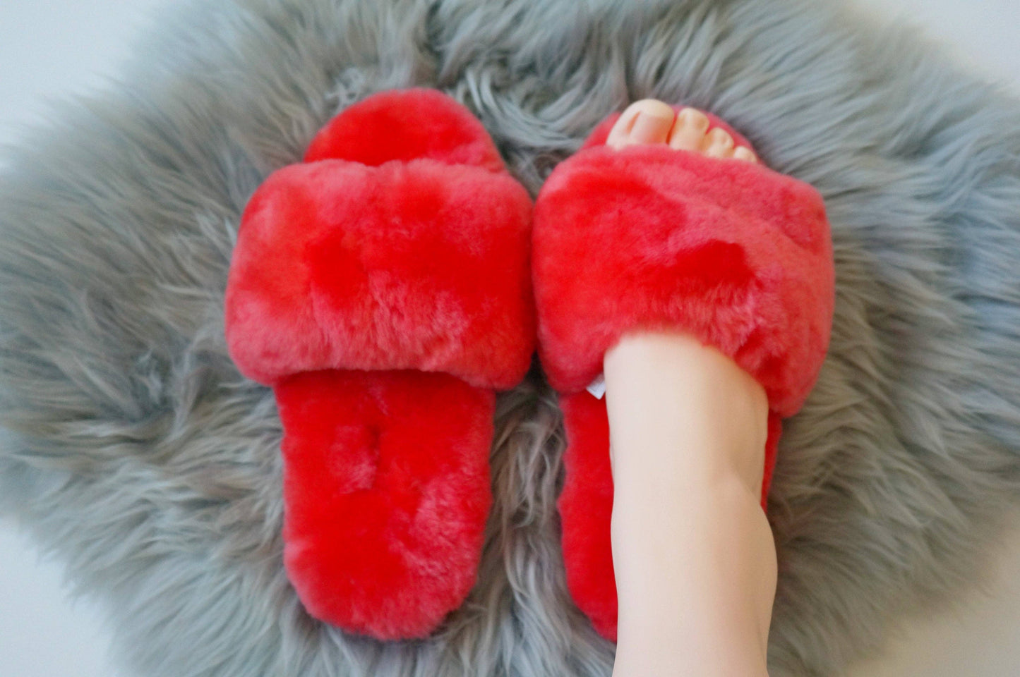 Pantoufles moelleux en peau de mouton australienne (3 couleurs) Australian Sheepskin Fluffy Slippers - Sheepskin Elite