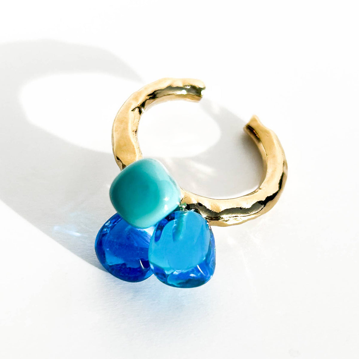 Bague ajustable LALETI petites perles de verre - Chama Navarro