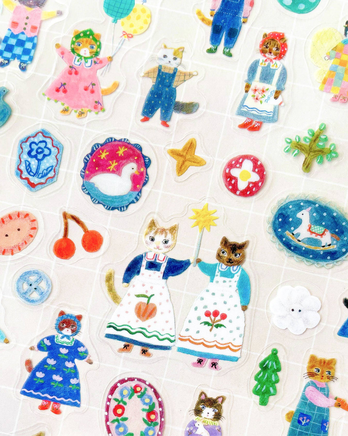 Feuille Stickers Sheet - Cats and Buttons -Aiko Fukawa  Her Winter Flowers
