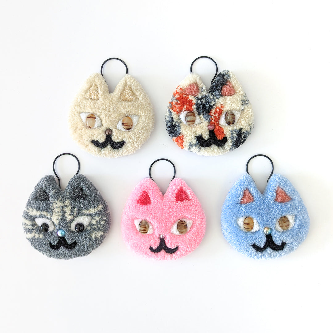 Charms en laine recyclee - Jeanine Chaton