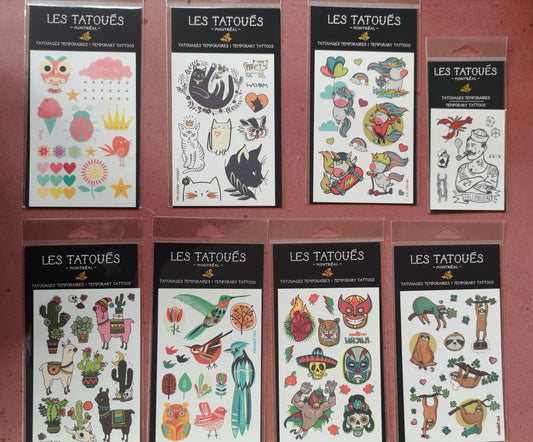 ensemble de paquets de tatouages éphemères variés et colorés
