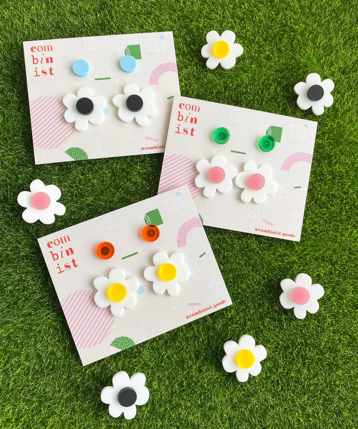 Boucles bloom daisy stud pack - Combinist Goods