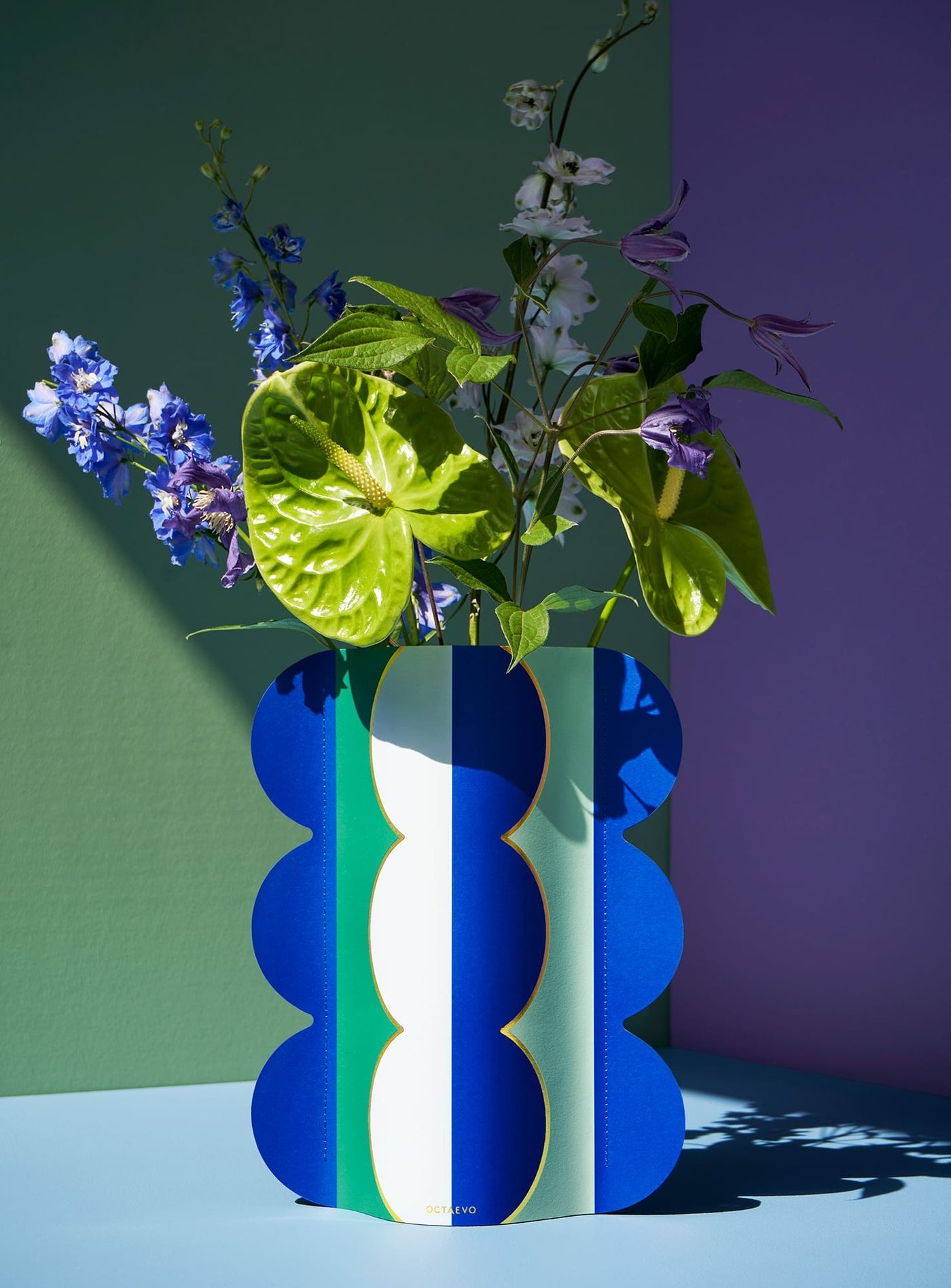 Wave : Vase en papier pour fleurs fraîches et séchés - Octaevo