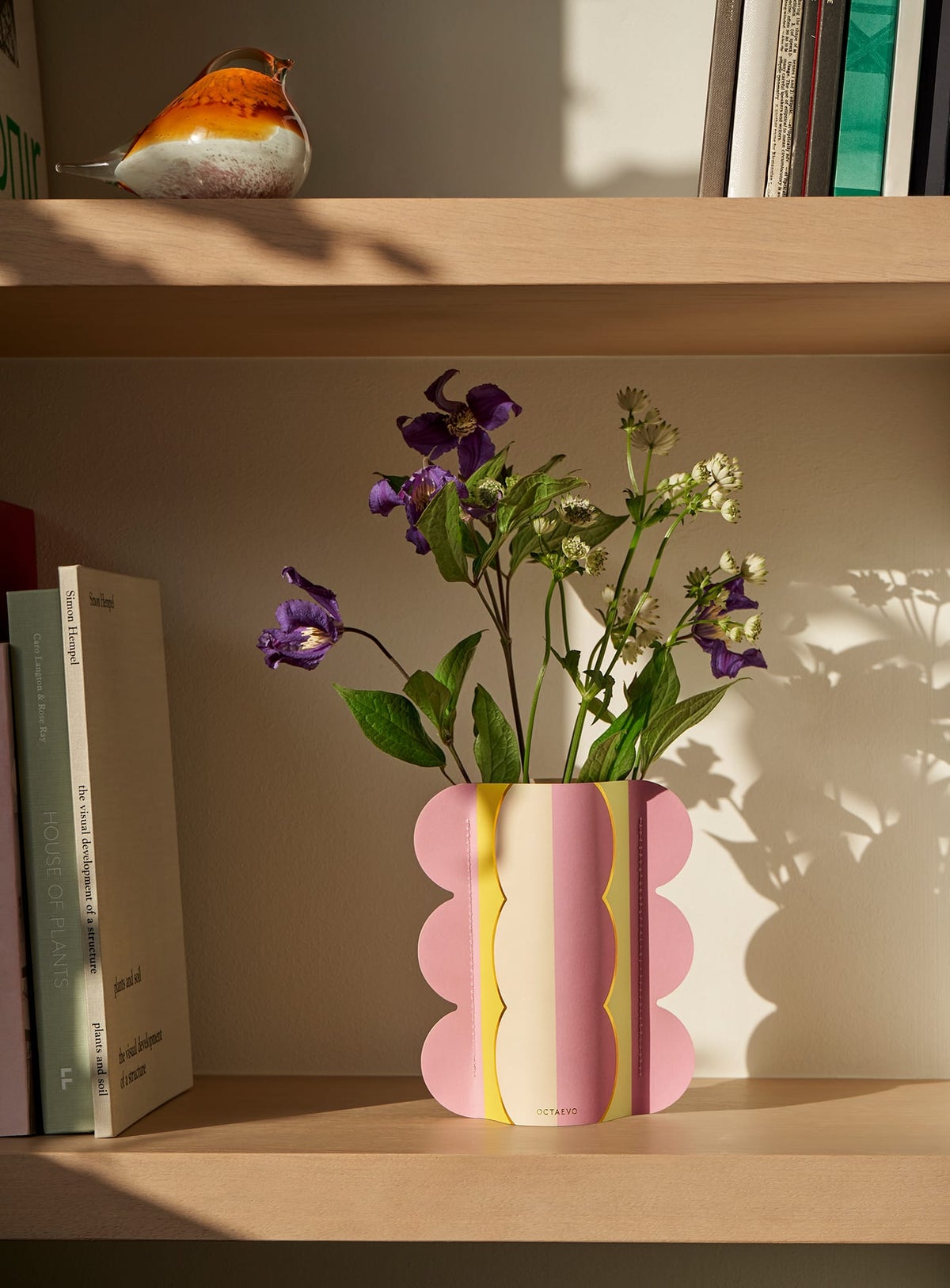 Vase en papier pour fleurs fraîches et séchés Wave - Octaevo